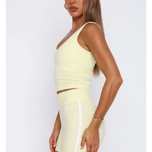 White fox active set in lemon